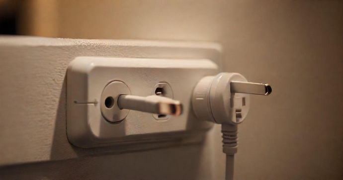 Plug Injetado com Rabicho: Vantagens e Aplica&ccedil;&otilde;es para seu Projeto